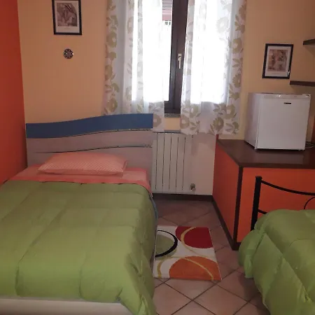 Le 3 Camelie Malpensa Frühstückspension 3*