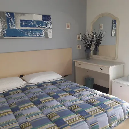 Frühstückspension Le 3 Camelie Malpensa 3*