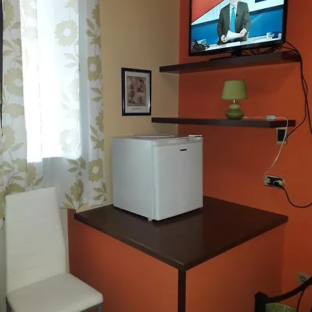 Alojamento de Acomodação e Pequeno-almoço Le 3 Camelie Malpensa 3*